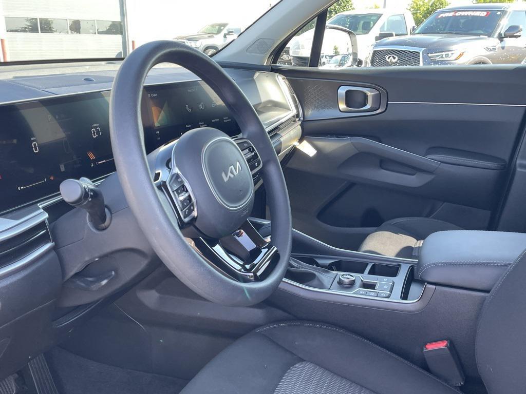 new 2025 Kia Sorento car, priced at $30,555