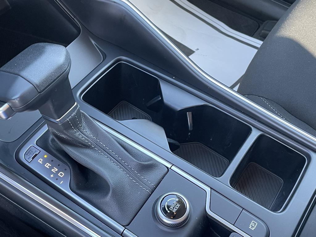 new 2025 Kia Sorento car, priced at $30,555