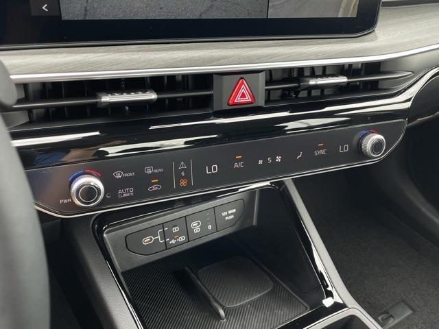 new 2025 Kia K5 car, priced at $33,482