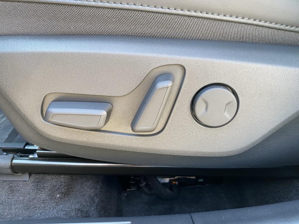 new 2026 Kia Niro car, priced at $35,630