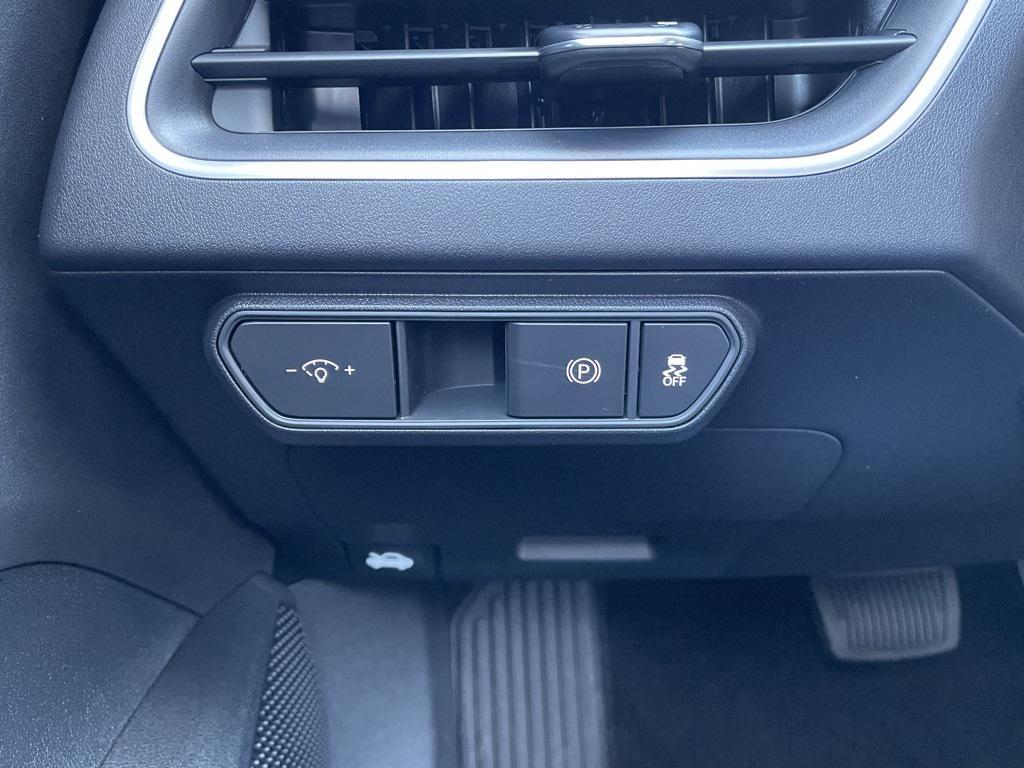 new 2025 Kia K4 car, priced at $22,999