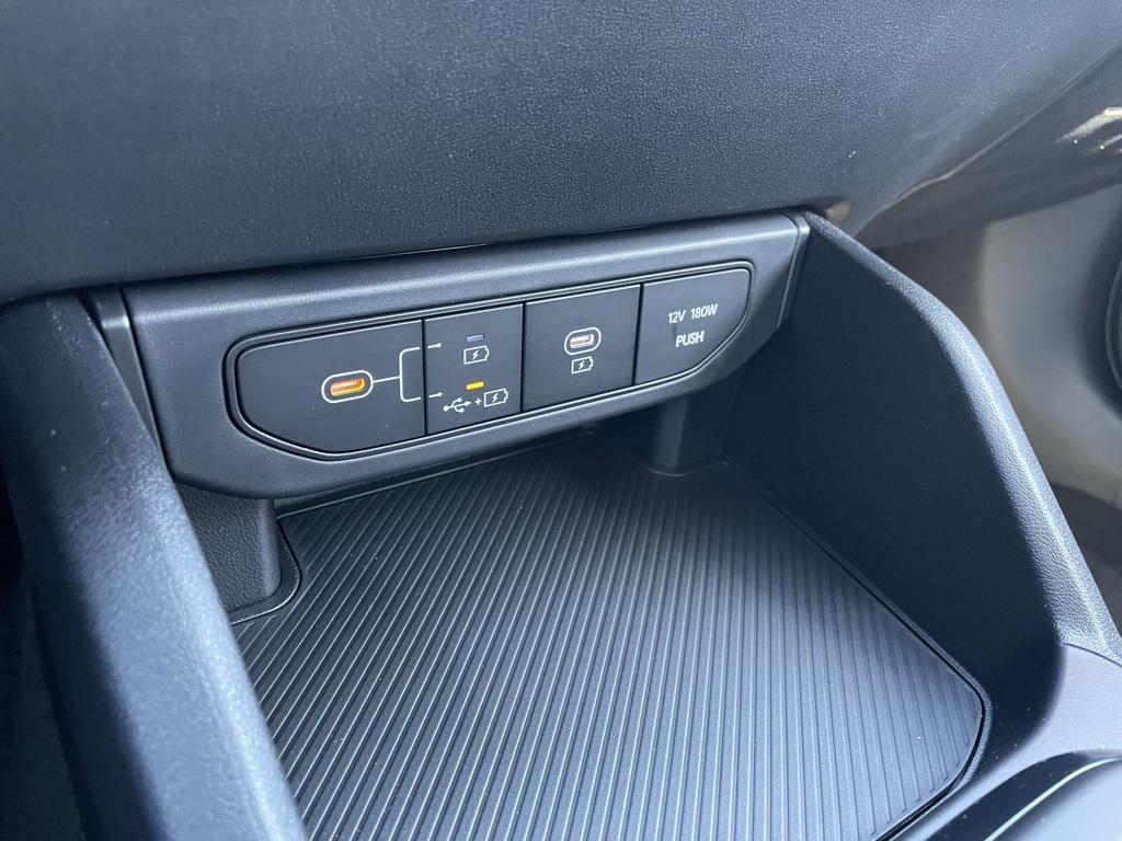 new 2025 Kia K4 car, priced at $22,999