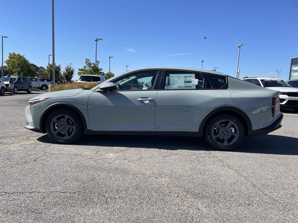 new 2025 Kia K4 car, priced at $22,999