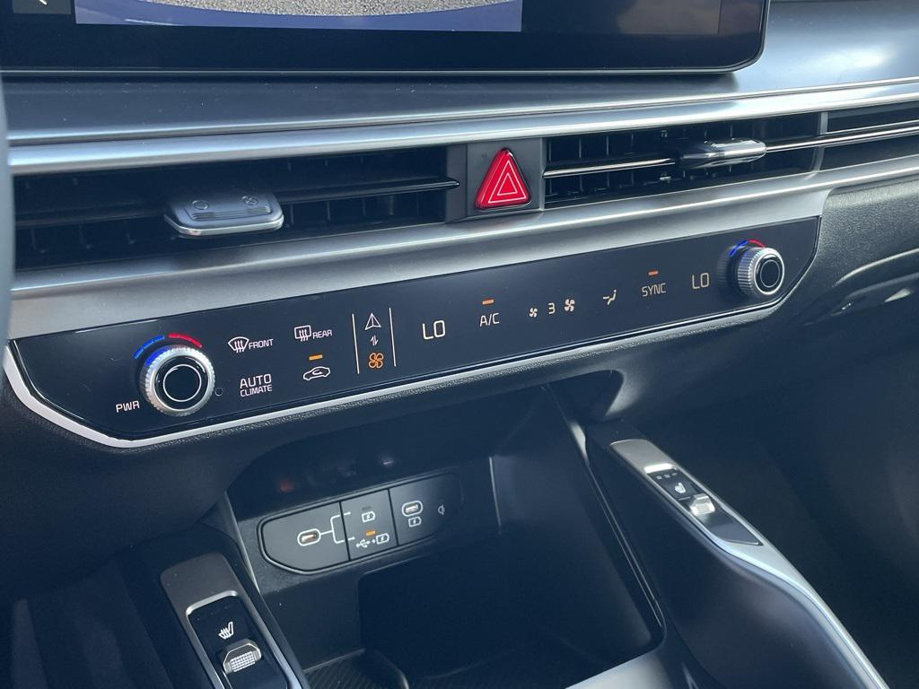 new 2026 Kia Sorento car, priced at $37,265