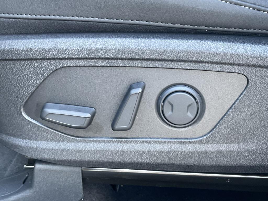 new 2026 Kia Sorento car, priced at $37,265