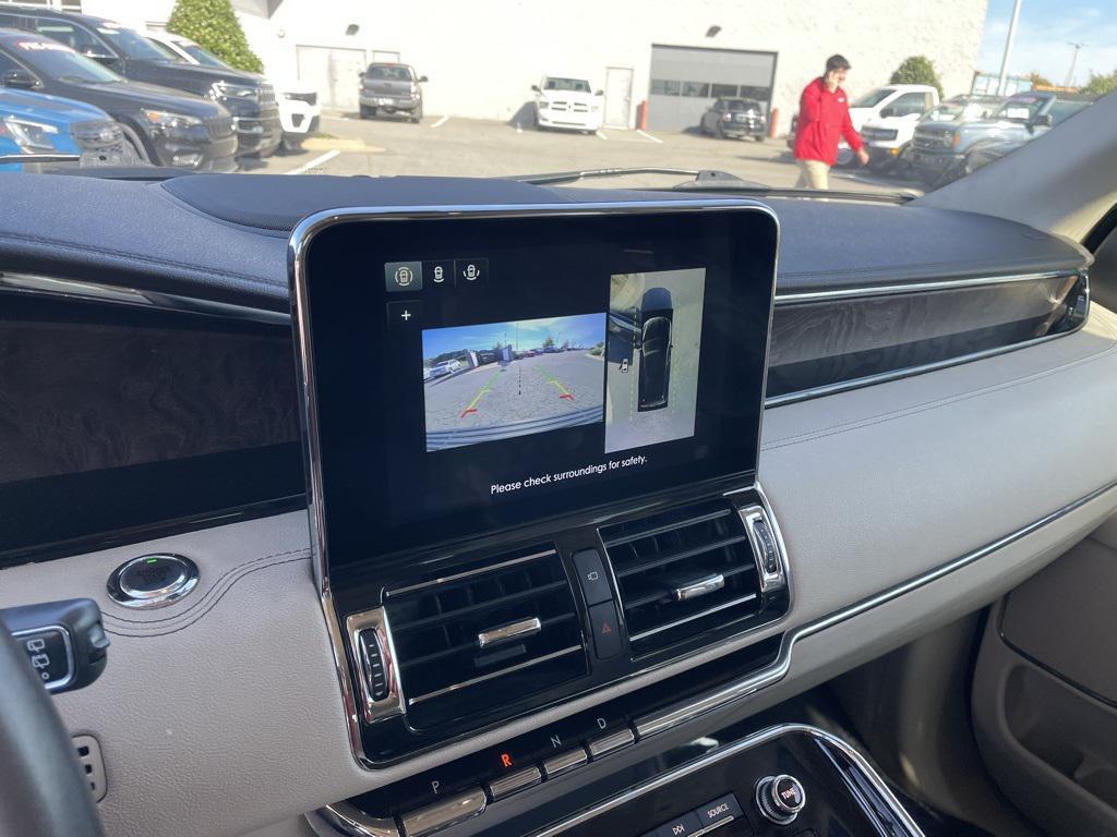 used 2021 Lincoln Navigator car, priced at $38,899