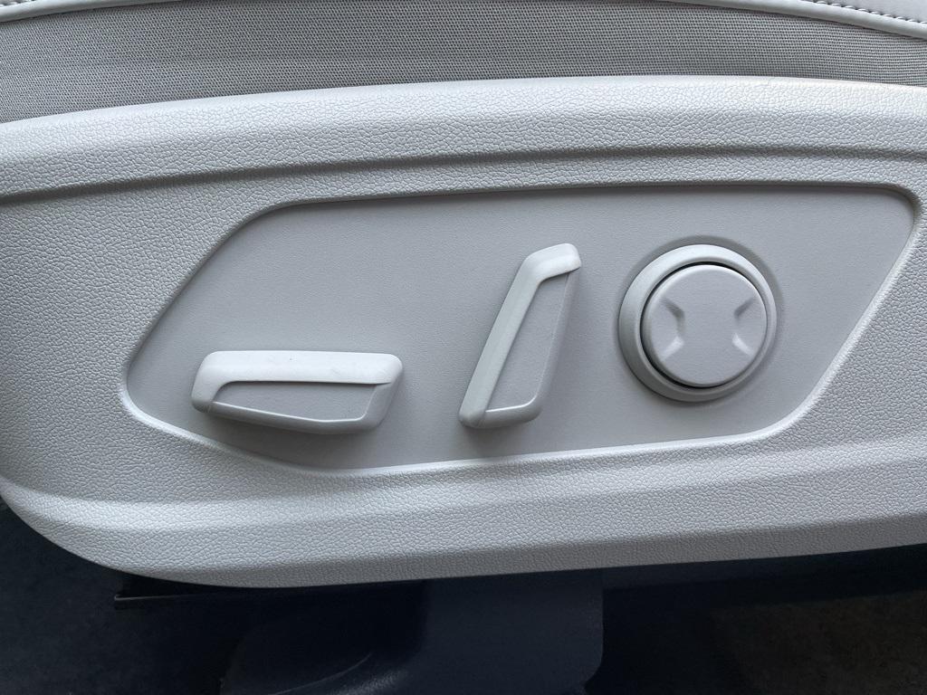 new 2026 Kia Sorento car, priced at $37,780