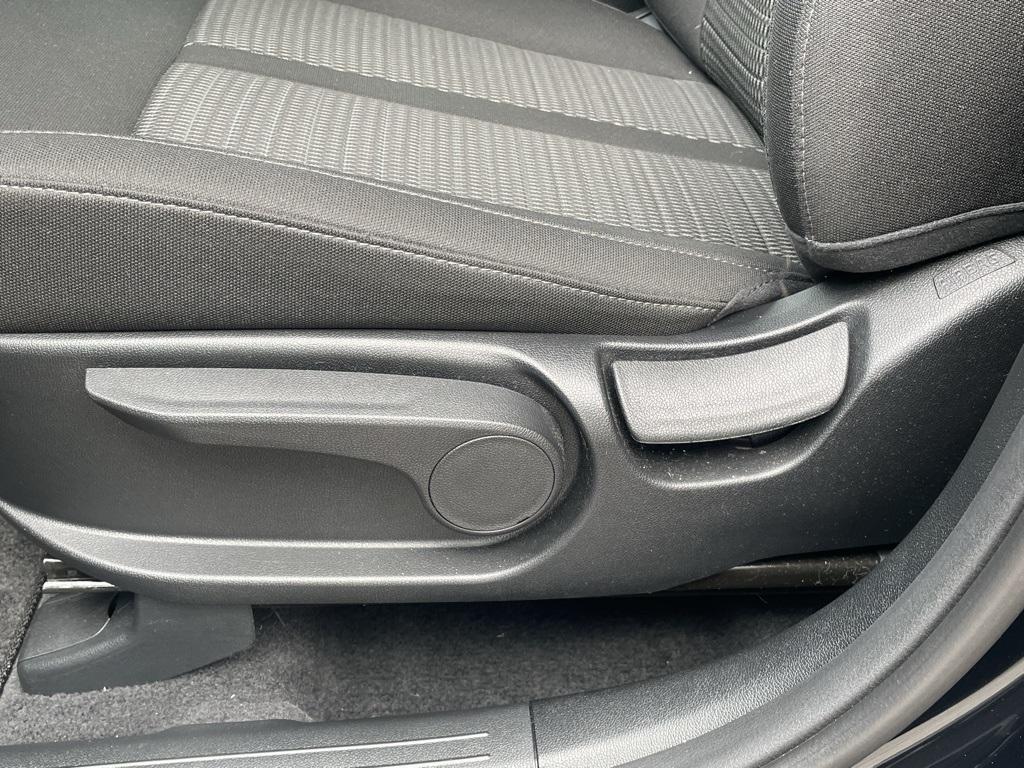 new 2025 Kia Sorento car, priced at $30,136