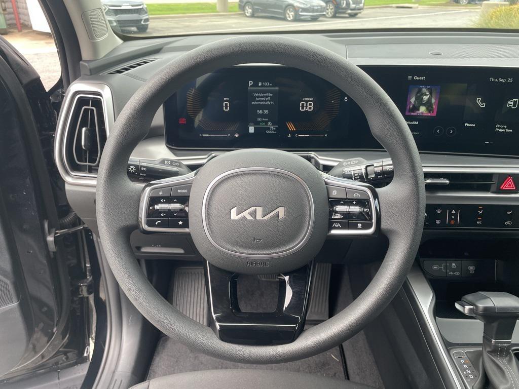 new 2025 Kia Sorento car, priced at $30,136