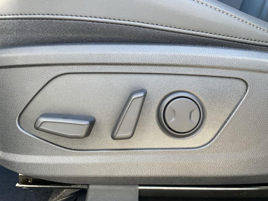 new 2026 Kia Sorento car, priced at $36,770