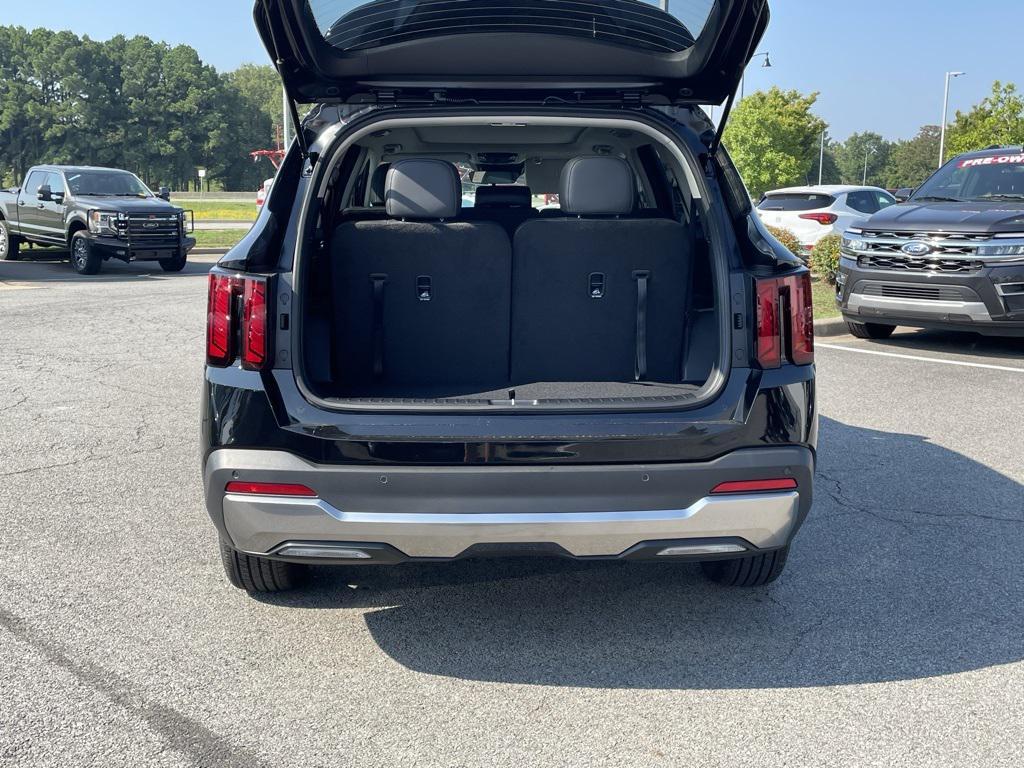new 2026 Kia Sorento car, priced at $38,570