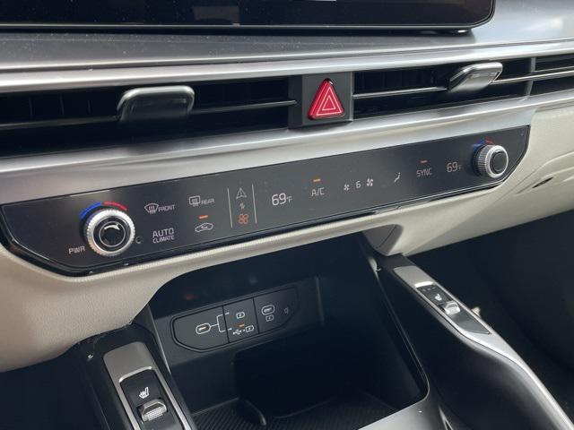 new 2025 Kia Sorento car, priced at $35,846