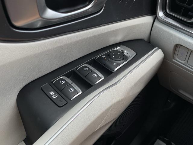 new 2025 Kia Sorento car, priced at $35,846