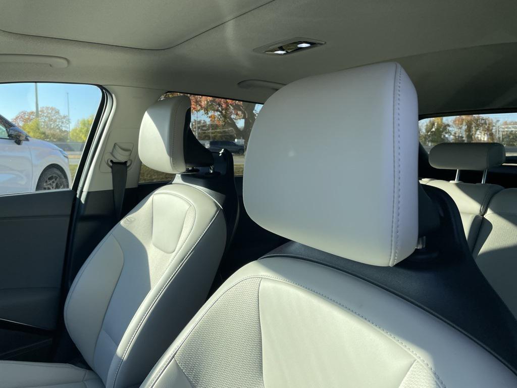 new 2025 Kia Niro car, priced at $31,337