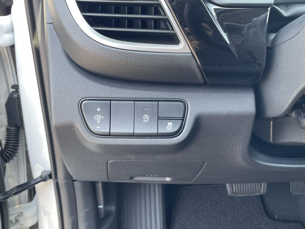 new 2025 Kia Seltos car, priced at $25,470