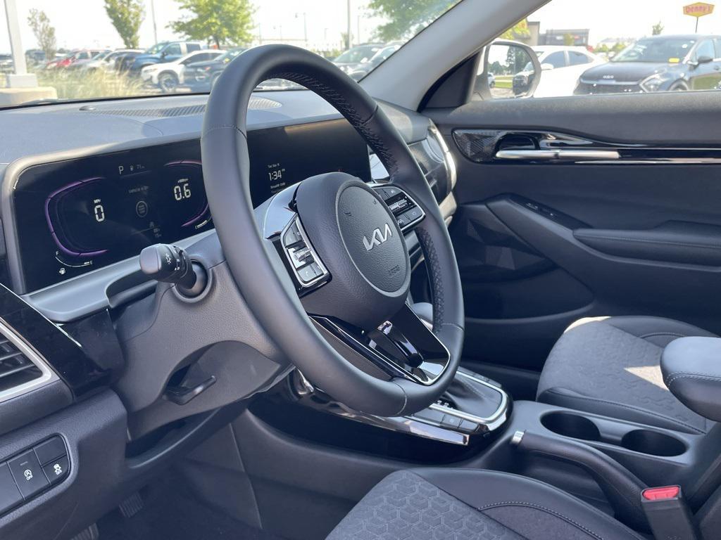 new 2025 Kia Seltos car, priced at $25,470
