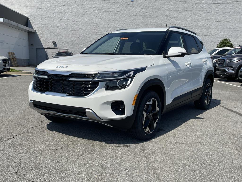new 2025 Kia Seltos car, priced at $25,470