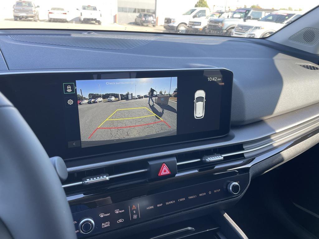 new 2026 Kia Sportage Hybrid car, priced at $31,149