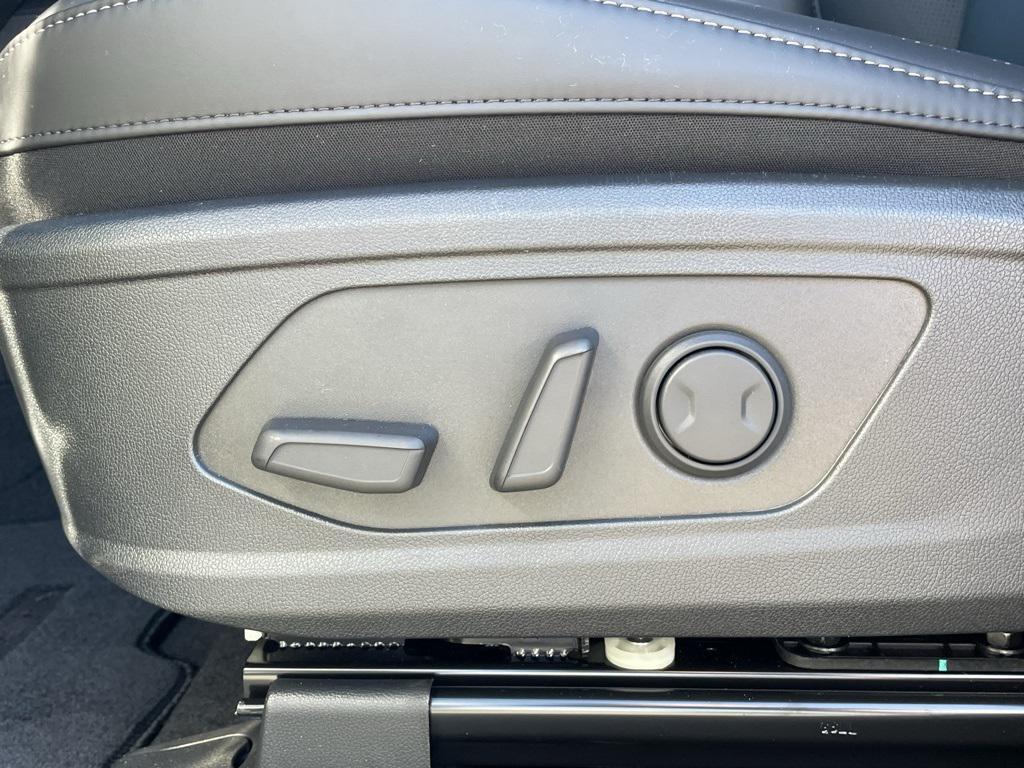 new 2026 Kia Sorento Hybrid car, priced at $44,370