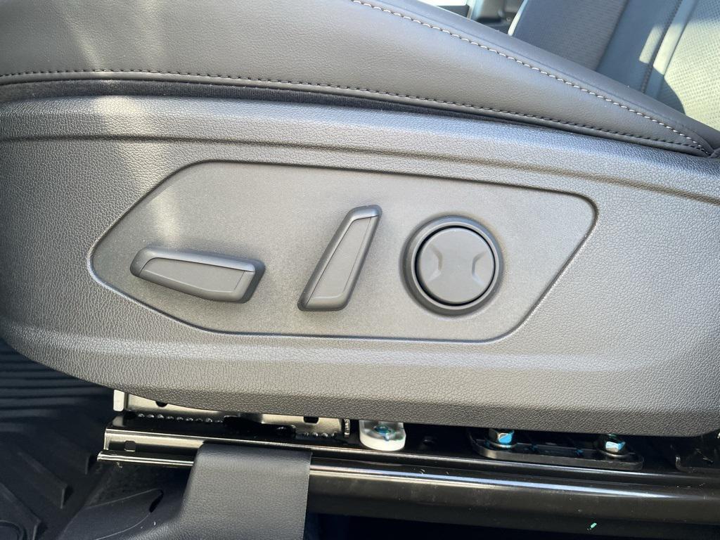 new 2026 Kia Sorento car, priced at $37,730