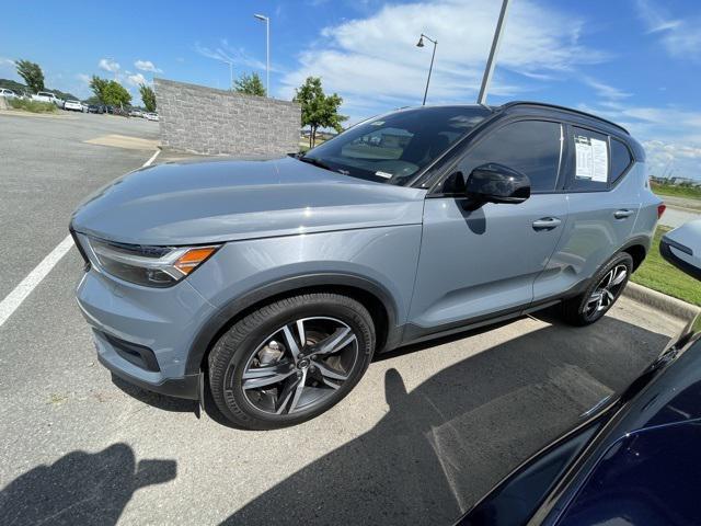 used 2022 Volvo XC40 car, priced at $25,624