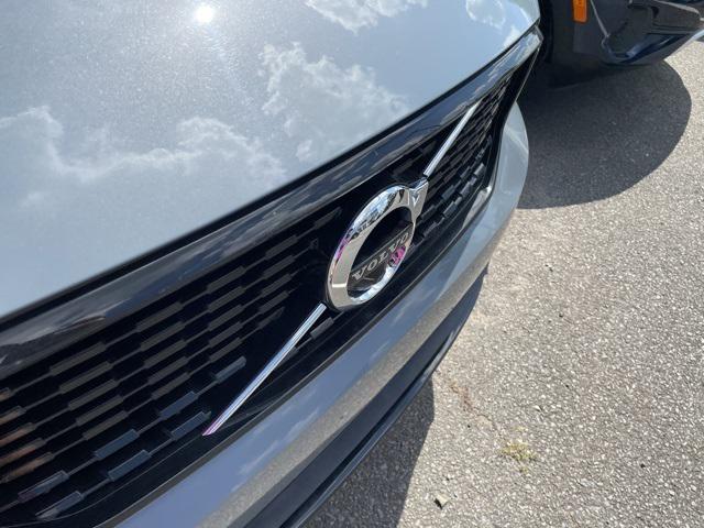 used 2022 Volvo XC40 car, priced at $25,624