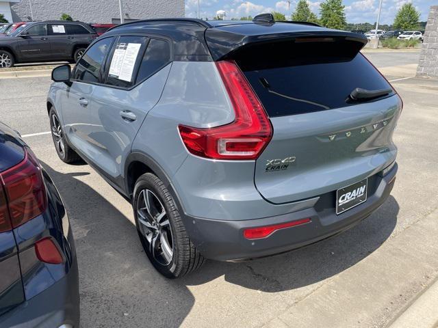 used 2022 Volvo XC40 car, priced at $25,624