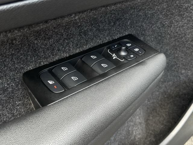 used 2022 Volvo XC40 car, priced at $25,574