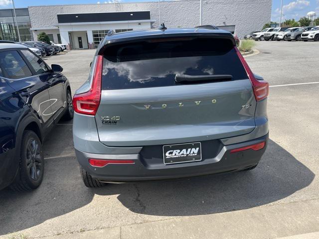 used 2022 Volvo XC40 car, priced at $25,624