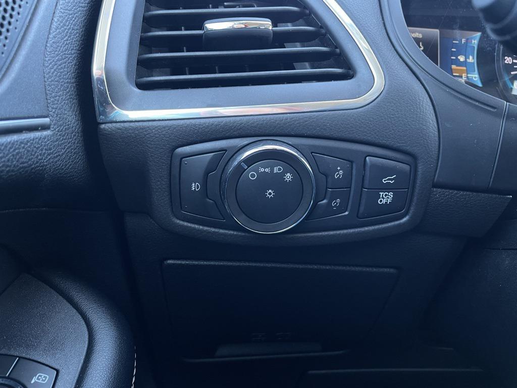 used 2022 Ford Edge car, priced at $26,671