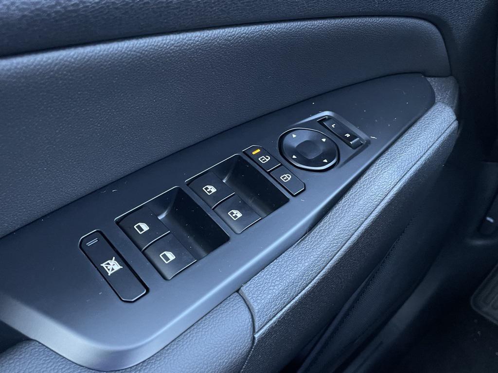 new 2026 Kia Sportage car, priced at $31,905