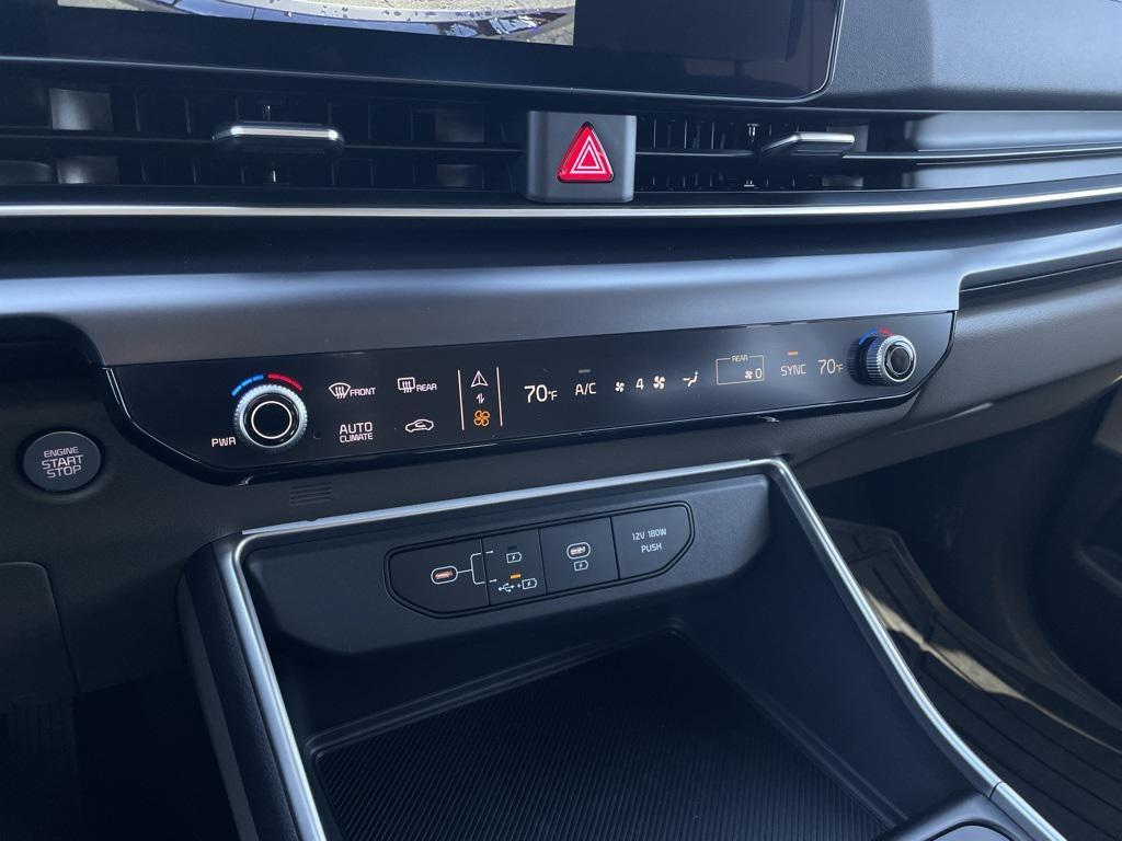 new 2026 Kia Carnival car, priced at $39,980