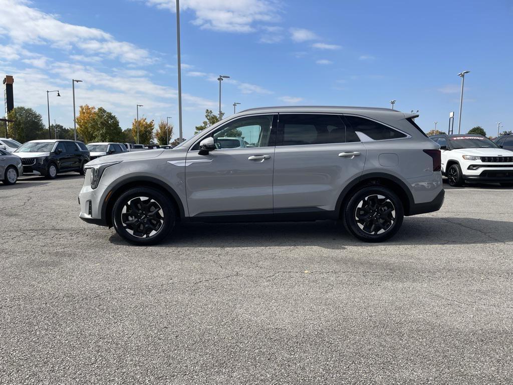 used 2025 Kia Sorento car, priced at $31,909