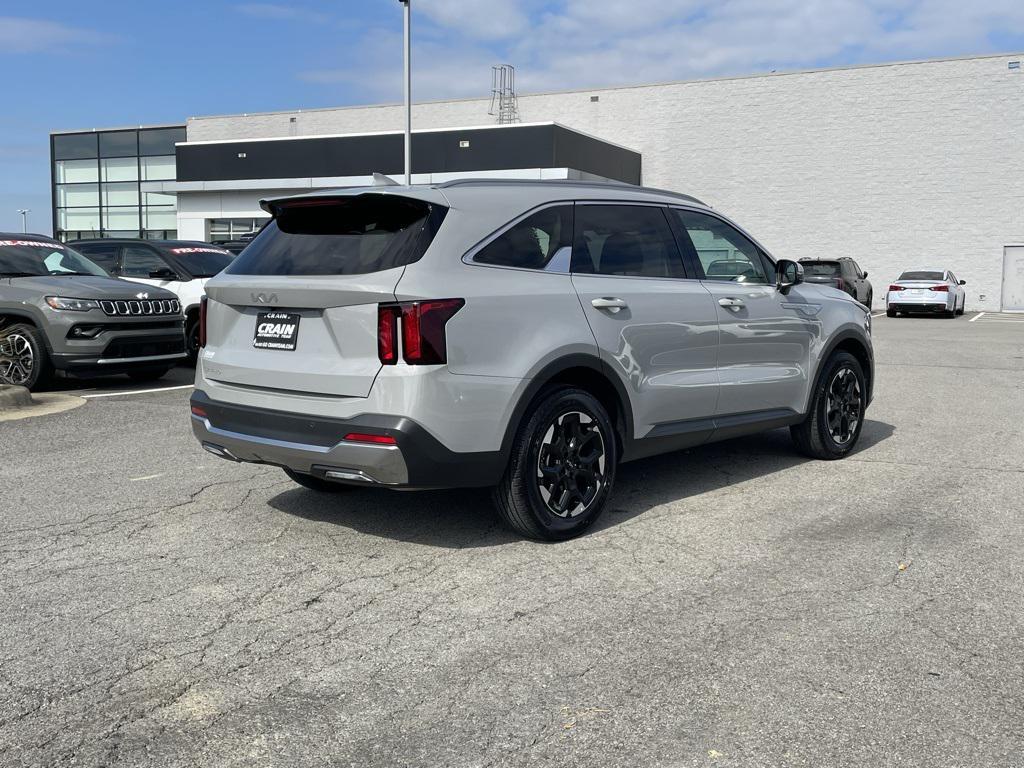 used 2025 Kia Sorento car, priced at $31,909