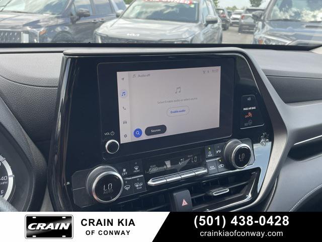 used 2023 Toyota Highlander car, priced at $32,746