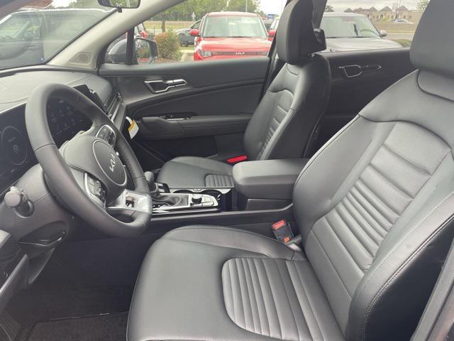 new 2025 Kia Sportage car, priced at $33,475