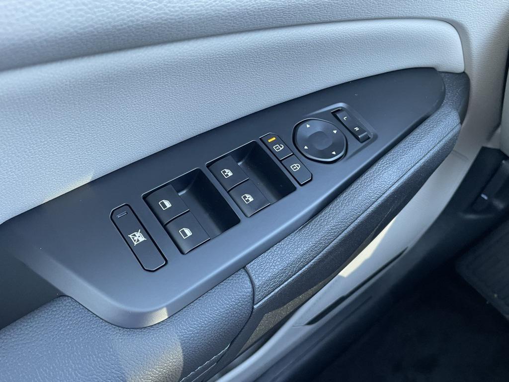 new 2026 Kia Sportage Hybrid car, priced at $35,102