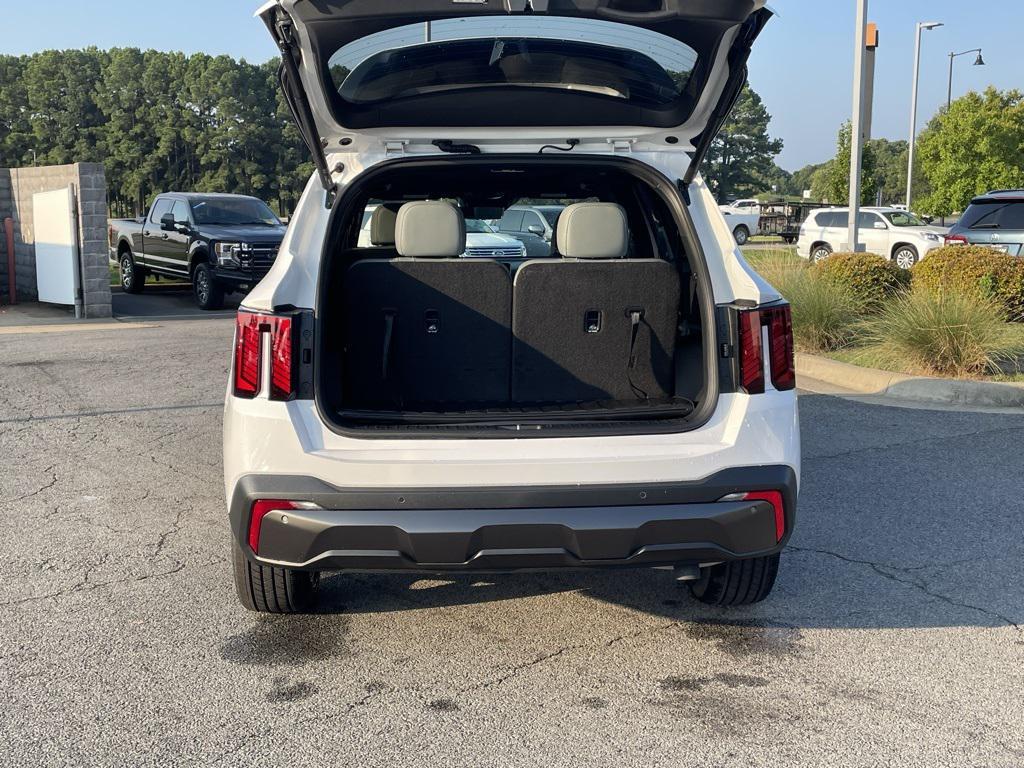 new 2025 Kia Sorento car, priced at $44,957