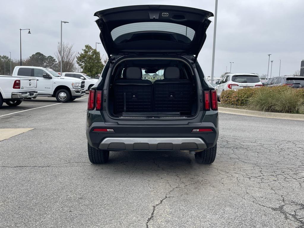 used 2023 Kia Sorento car, priced at $28,978