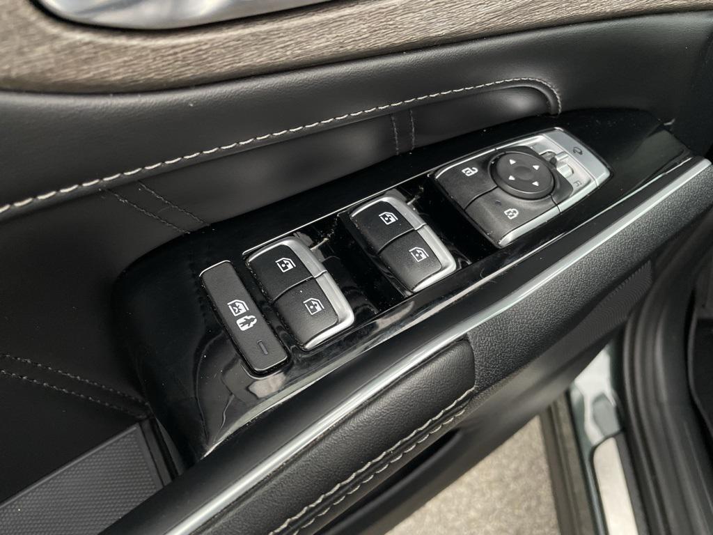 used 2023 Kia Sorento car, priced at $28,978