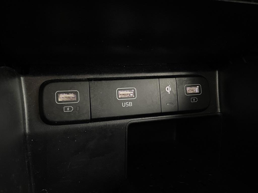 used 2023 Kia Sorento car, priced at $28,978