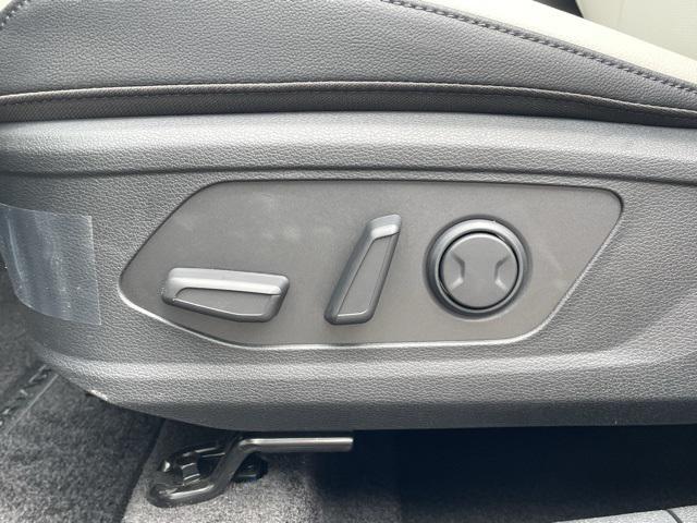 new 2025 Kia Sportage Hybrid car, priced at $33,694