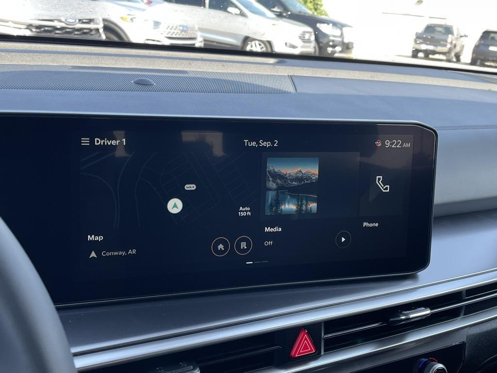 new 2025 Kia Sorento car, priced at $35,935