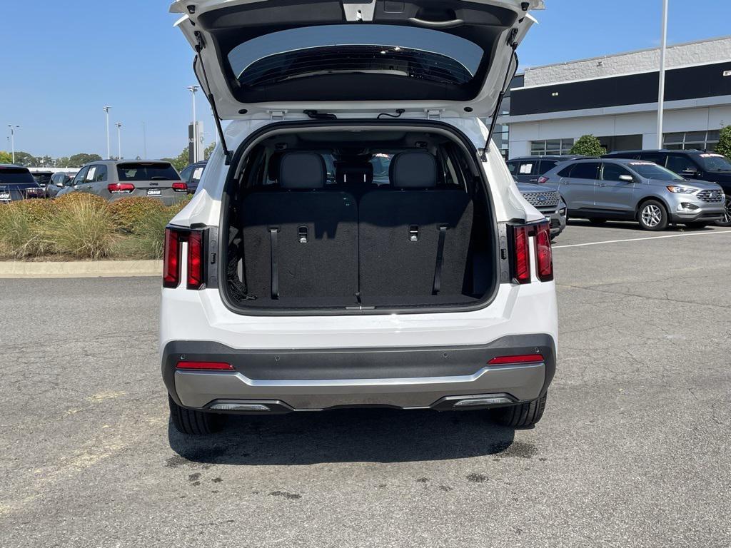 new 2025 Kia Sorento car, priced at $35,935