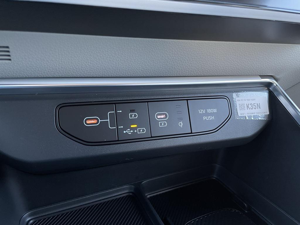 new 2026 Kia Carnival car, priced at $51,580