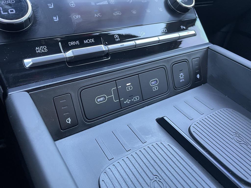 used 2024 Hyundai Santa Fe car, priced at $37,715