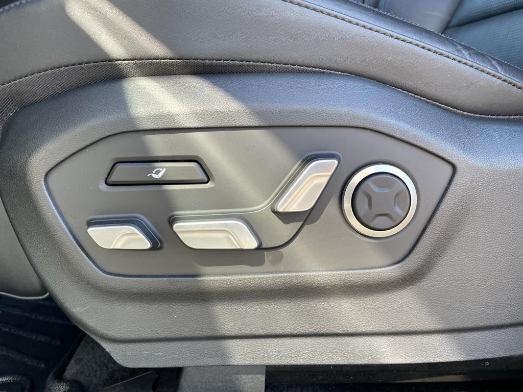 used 2024 Hyundai Santa Fe car, priced at $37,715