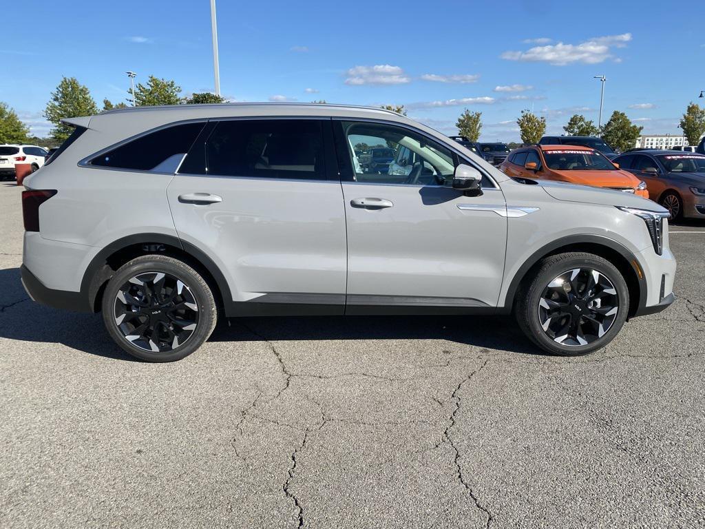 new 2026 Kia Sorento car, priced at $39,730