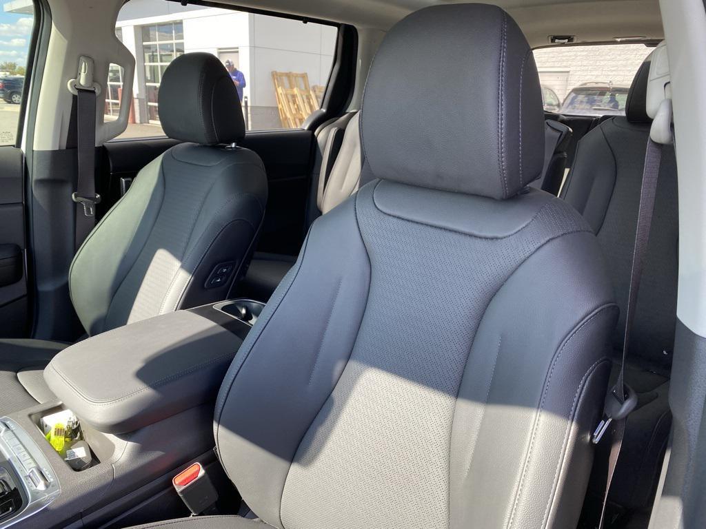 new 2026 Kia Carnival car, priced at $52,315