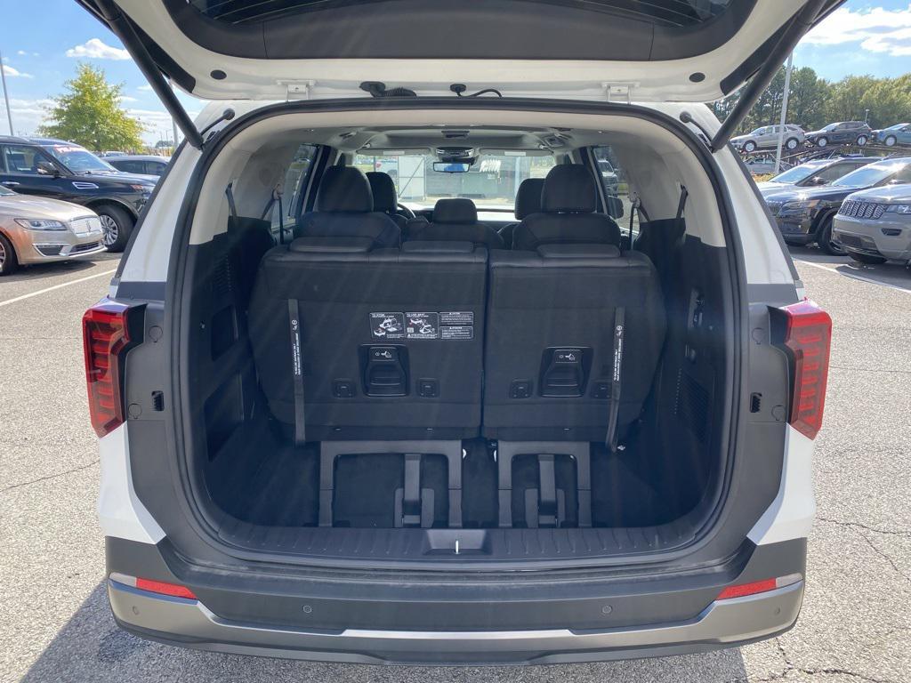 new 2026 Kia Carnival car, priced at $52,315